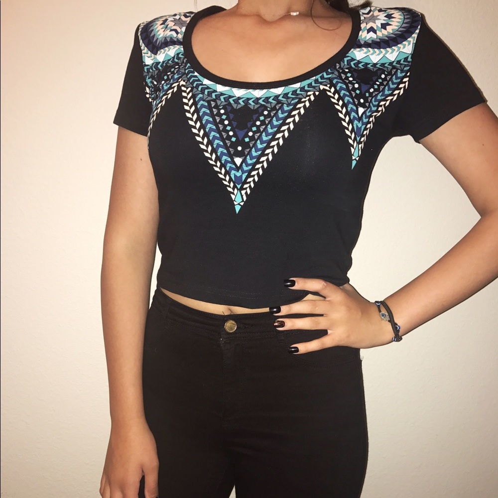 🚨SOLD🚨Kendall & Kylie Boho Crop Top