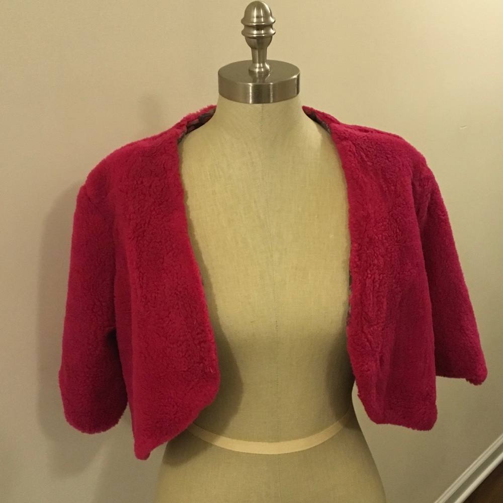 Size Medium faux fur bolero.