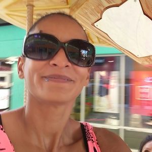 Meet your Posher, Lorena