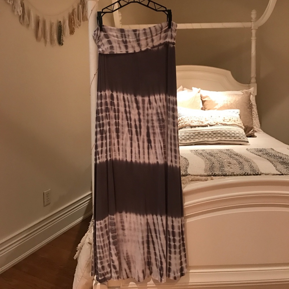 Grey maxi tie dye skirt