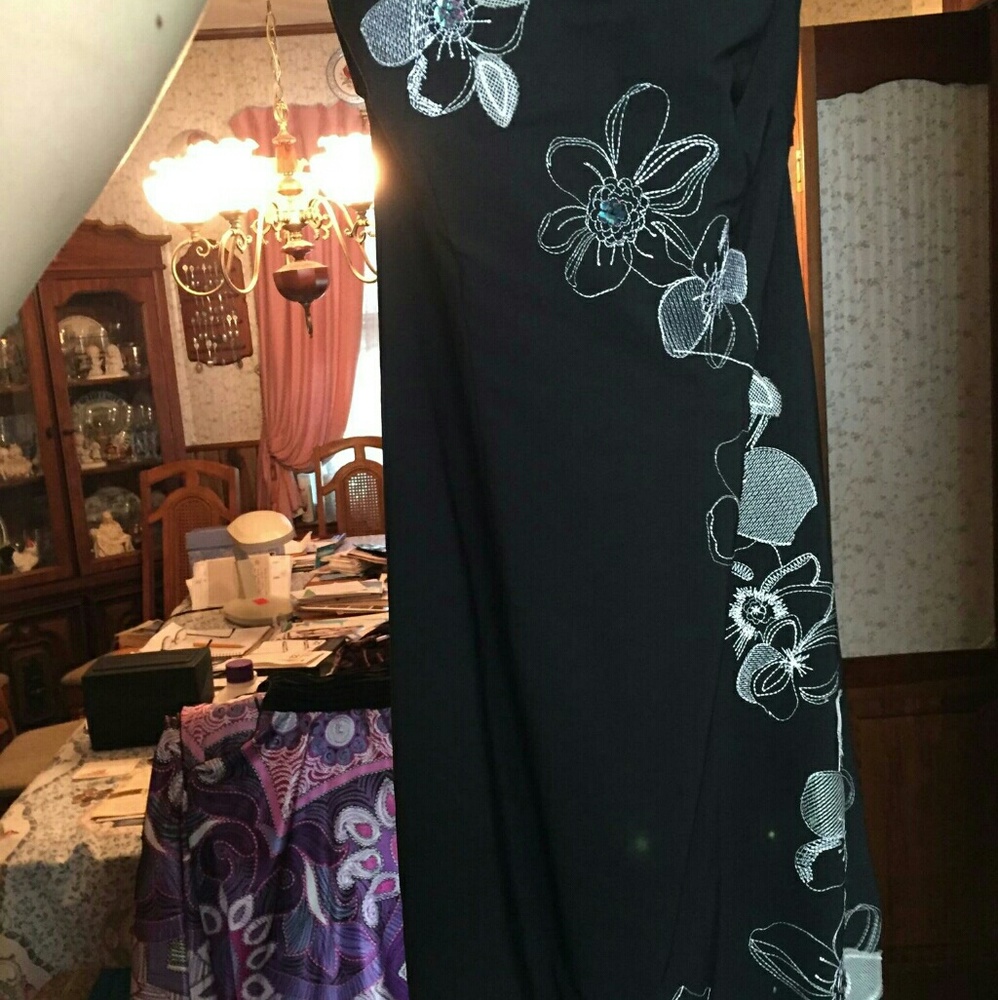 Spring Cleaning!!!!  Cute strapless dress