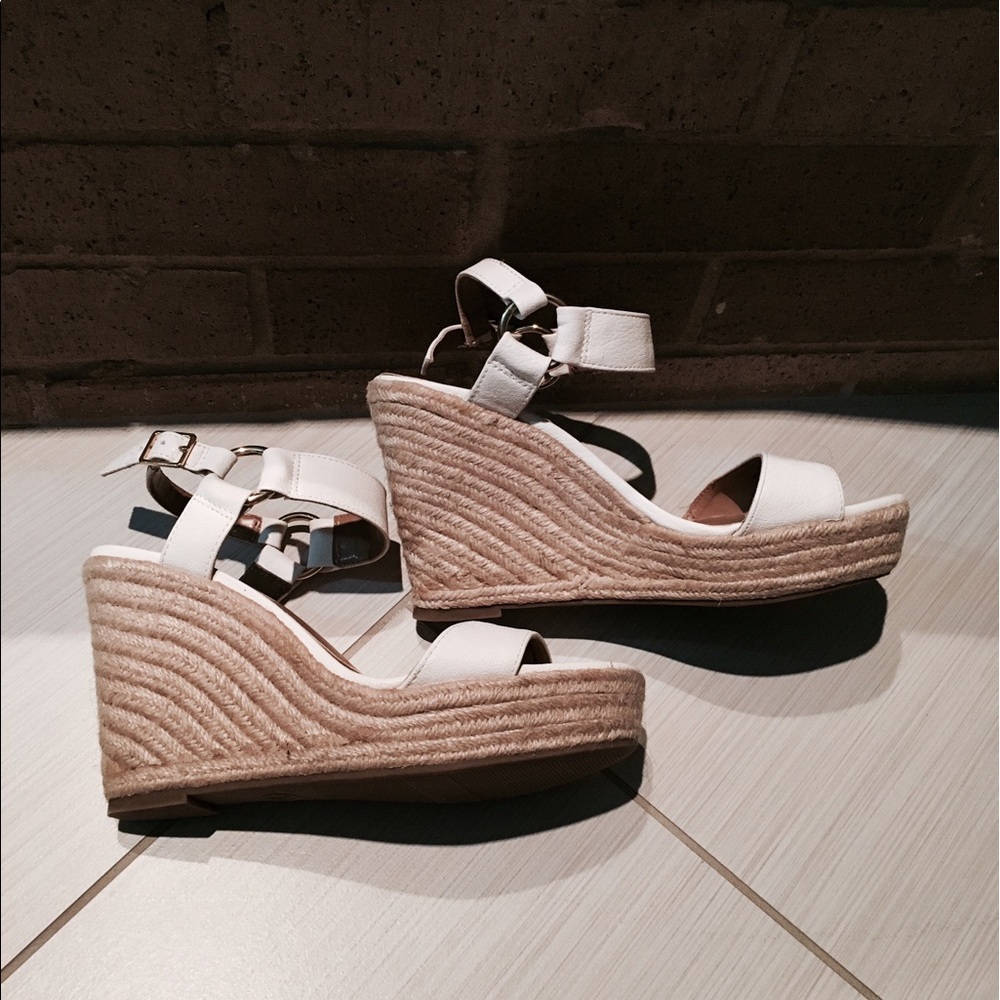 White open toed wedges - Picture 4 of 8