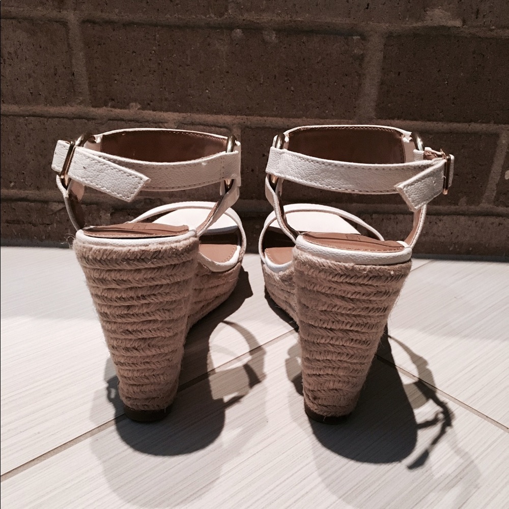 White open toed wedges - Picture 6 of 8