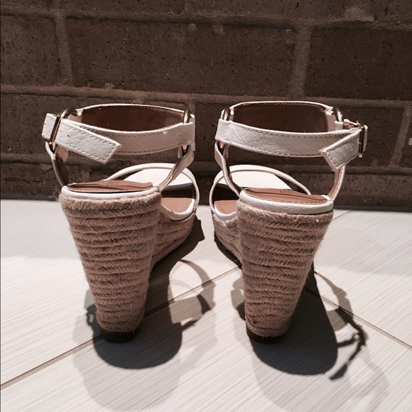 White open toed wedges - Picture 6 of 8