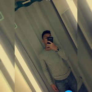 Meet your Posher, Carlos