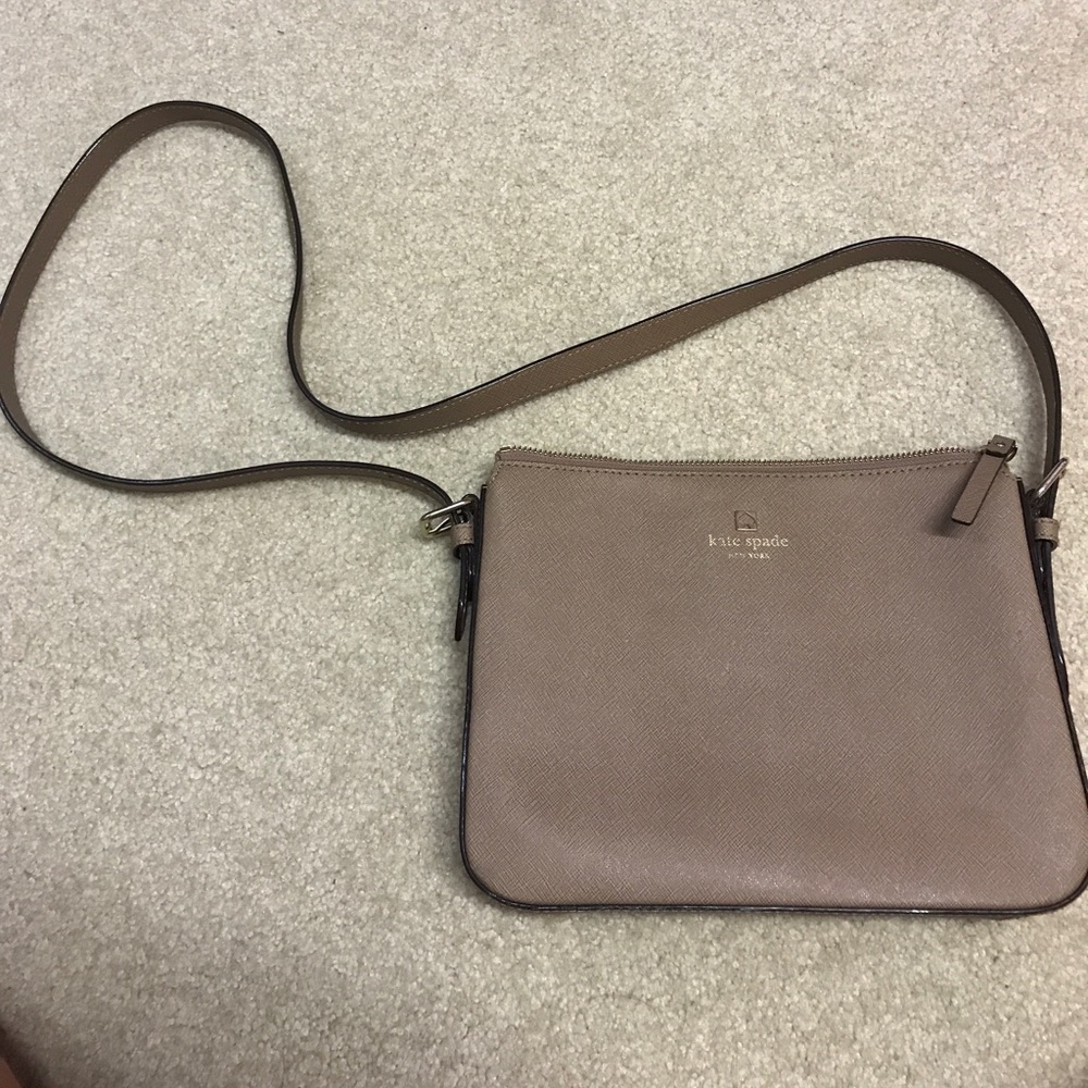 Kate Spade Tan cross body!