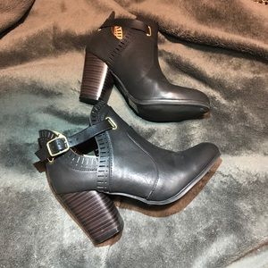 Qupid booties! Vintage style, pointed toe boots.