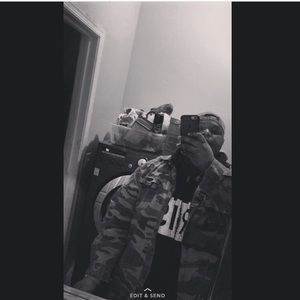 Meet your Posher, Zisfears