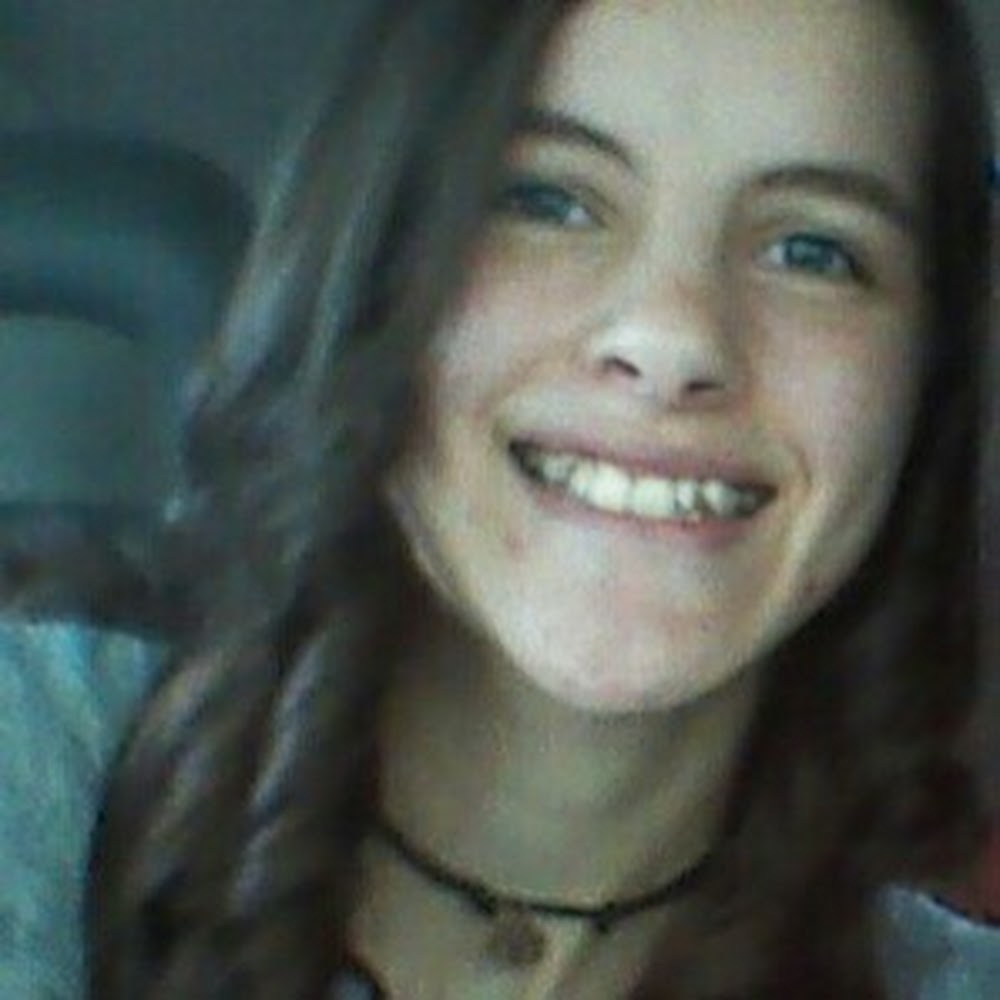 Meet your Posher, Emilie grace