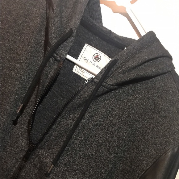 Black fleece jacket - Picture 2 of 2