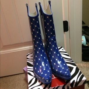 Rain boots