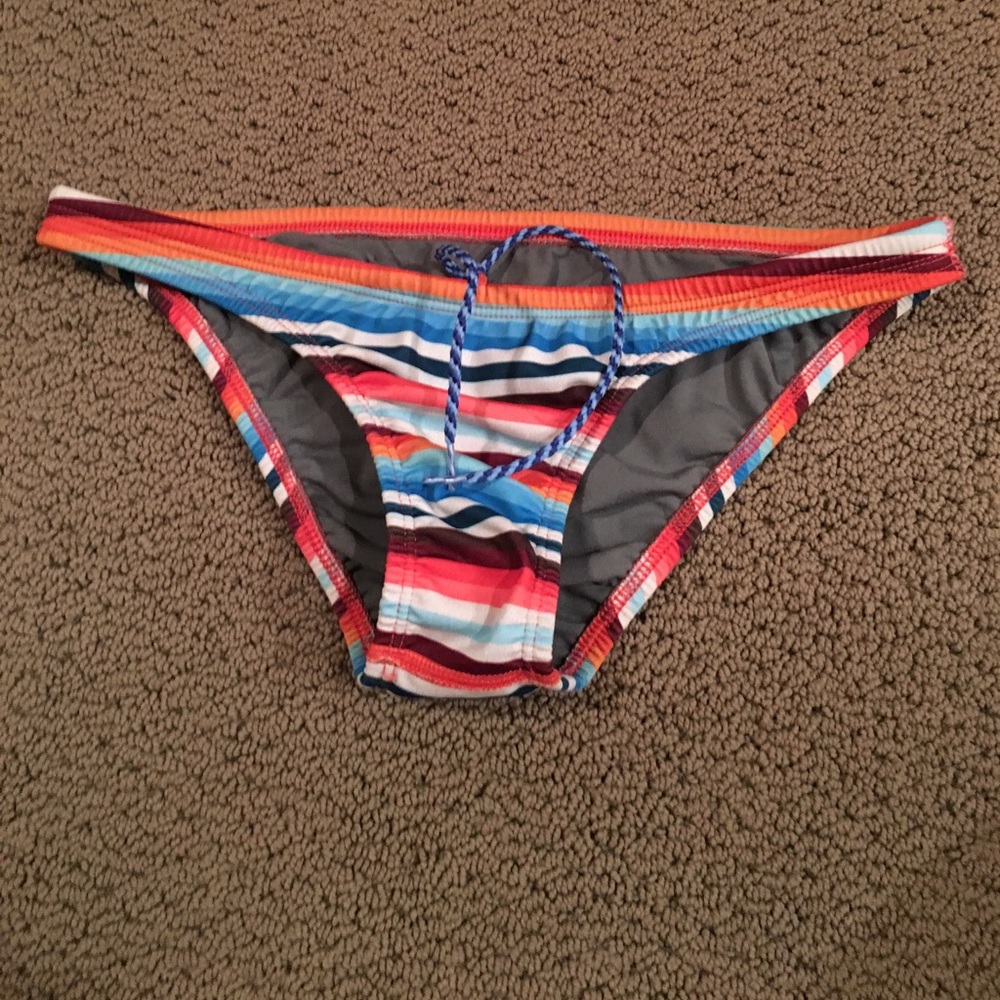 Rare print jolyn euro bottoms size L