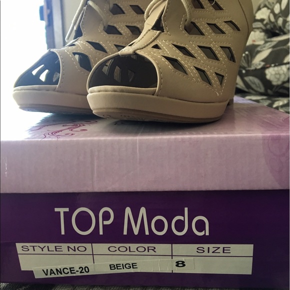 TOP Moda Beige Wedges (Women's Size 8) - Picture 2 of 4