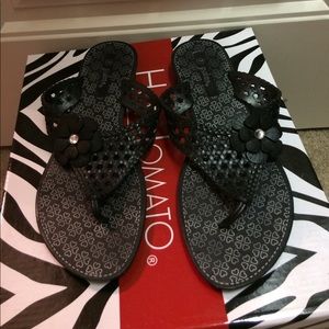 Sandals/ flip flops