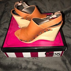 Circus by Sam Edelman Wedges!