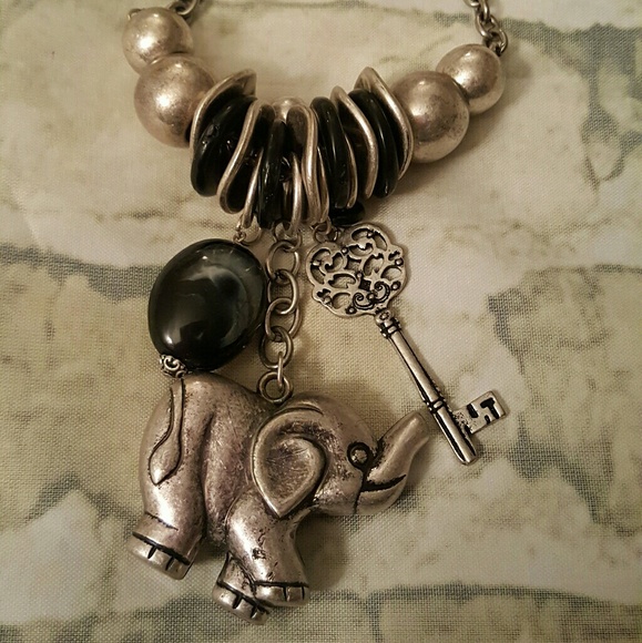 Elephant necklace - Picture 3 of 4