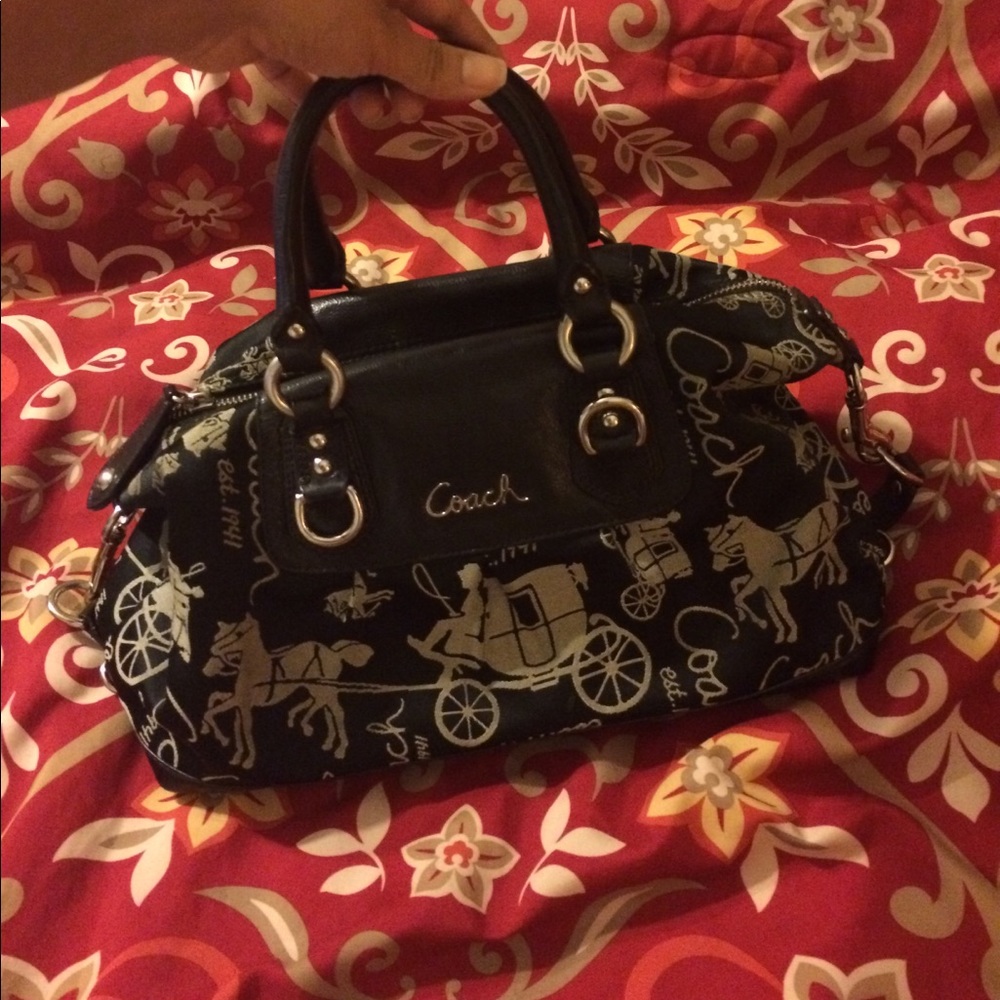 Coach bag medium size