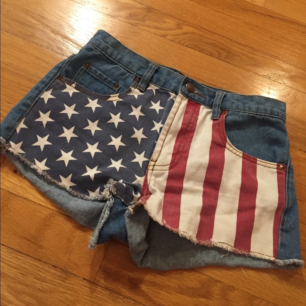 Forever 21 size 24 USA 🇺🇸 flag July 4rth shorts