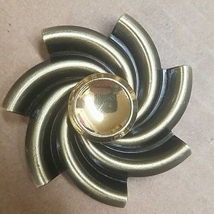 Golden Flower Spinner