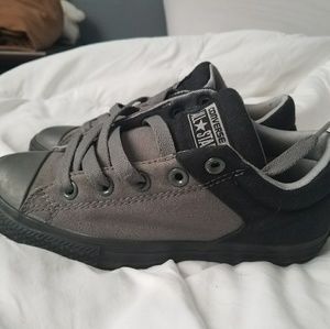 NEW Youth boys converse chucks size 3