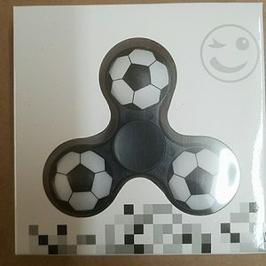 Soccer spinner