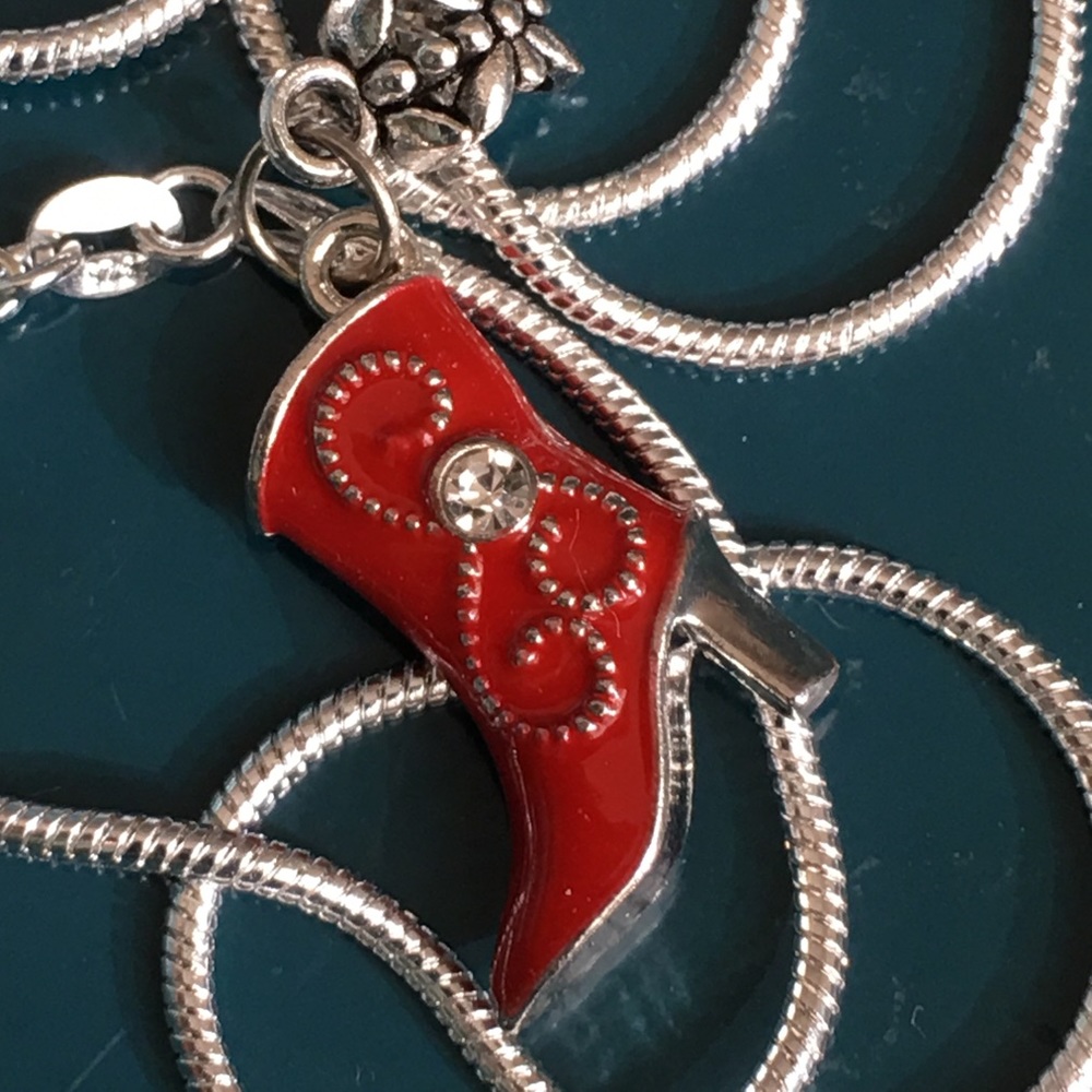 cowboy boot pendant on silver plate chain🐴