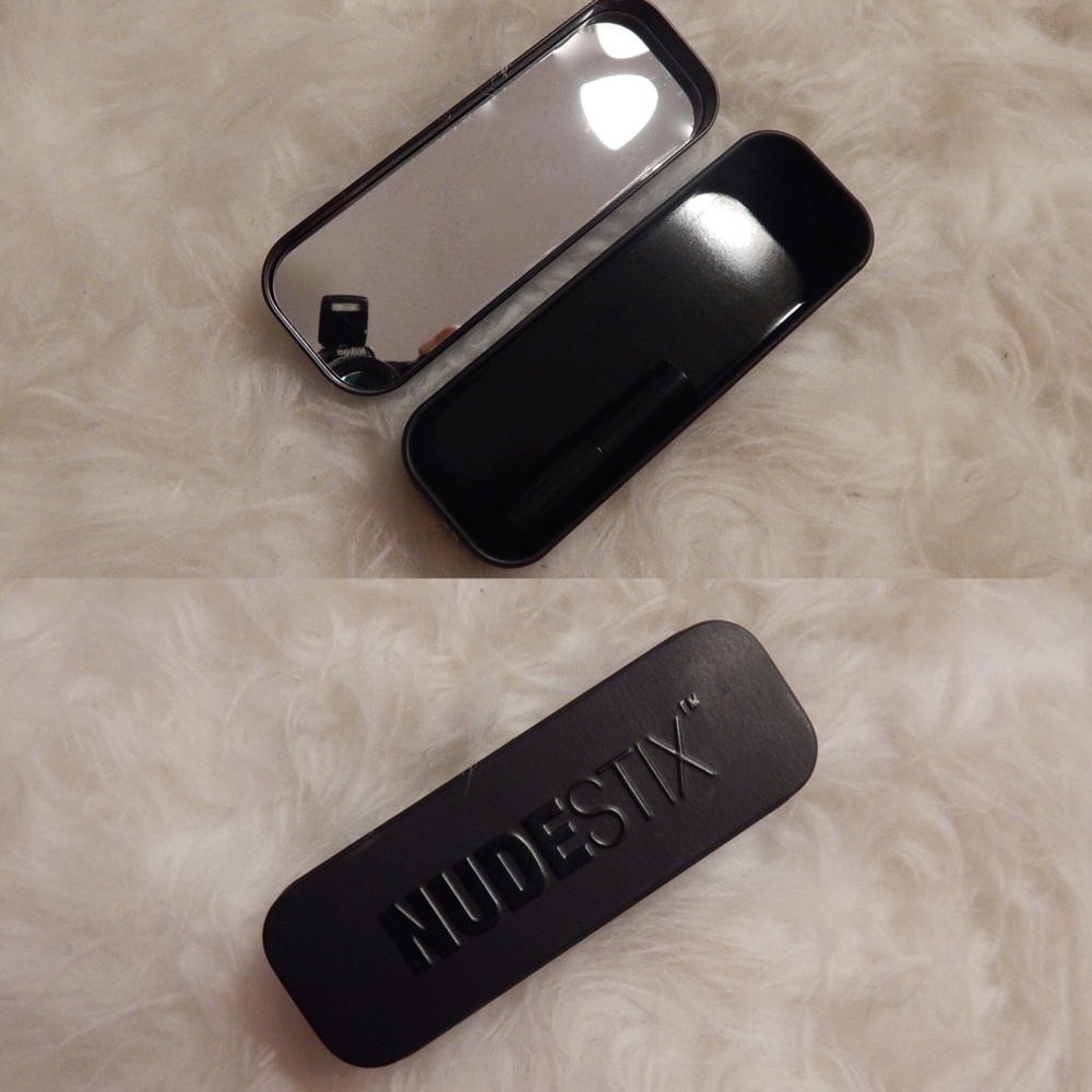 NUDESTIX TRAVEL CONTAINER + SHARPENER