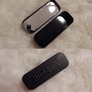 NUDESTIX TRAVEL CONTAINER + SHARPENER