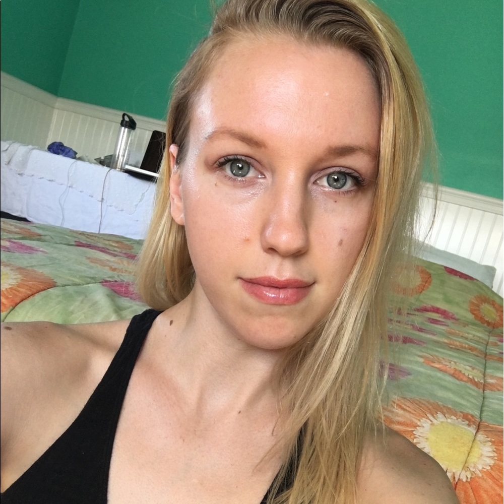 Meet your Posher, Jenn