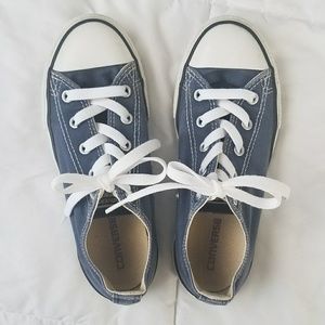 Boys size 2 navy blue chucks