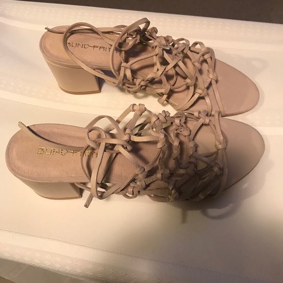 Blind Faith women's sandals NEW - Picture 2 of 4