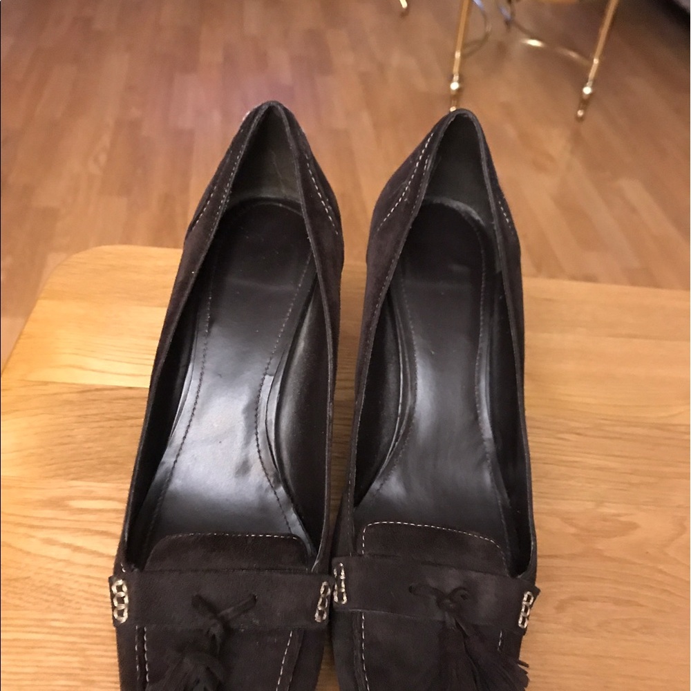 Bandolino; Brown, suede 3" heel, w/tassle; size 8M