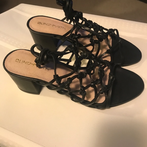 Blind Faith Simple women's sandal NEW - Picture 2 of 4