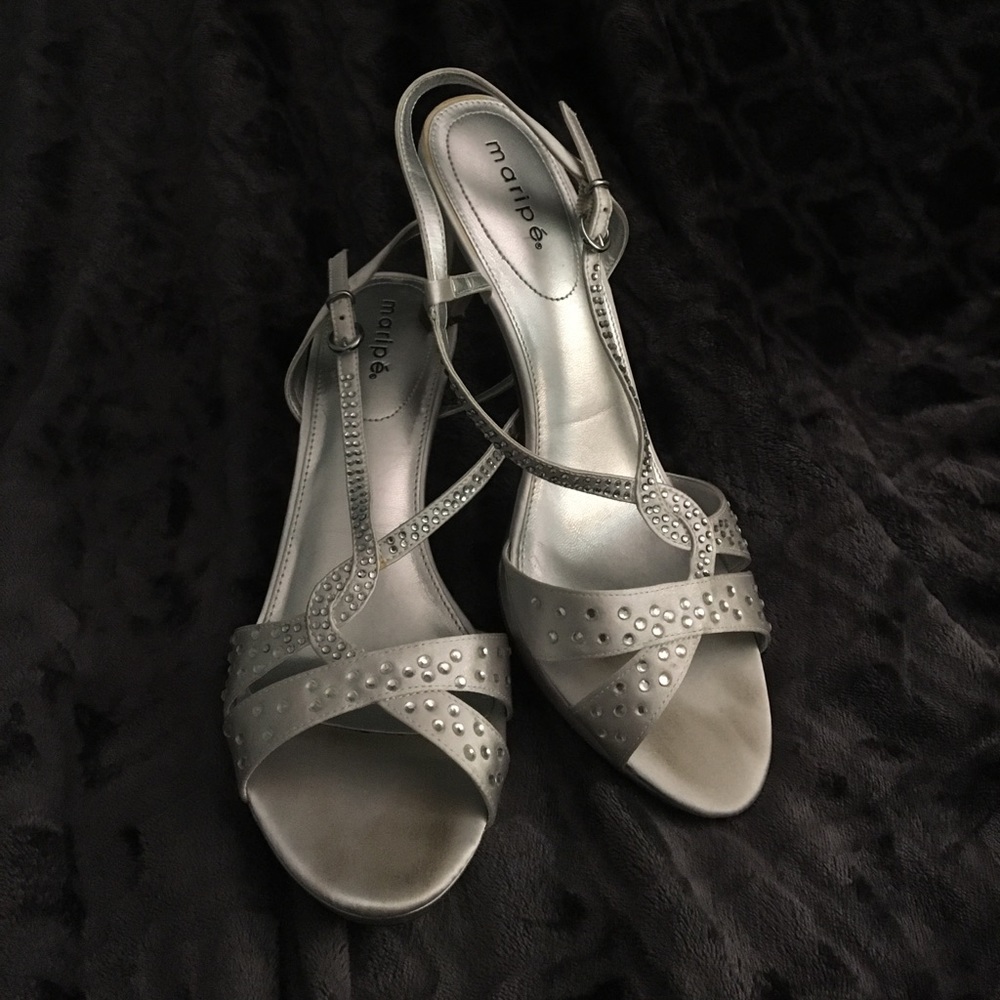 Maripé Silver Studded Heels