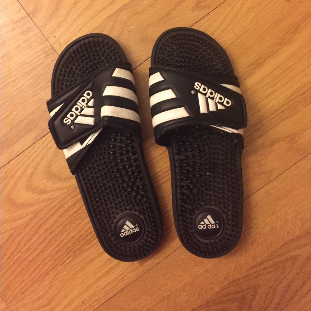 ADIDAS WOMENS SLIDES SIZE 7