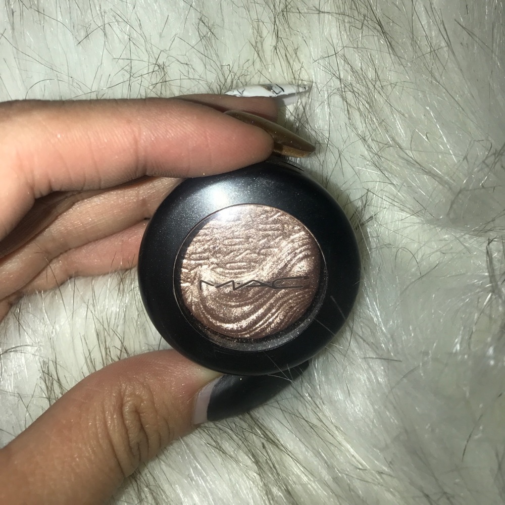 MAC single shadow / sweet heat
