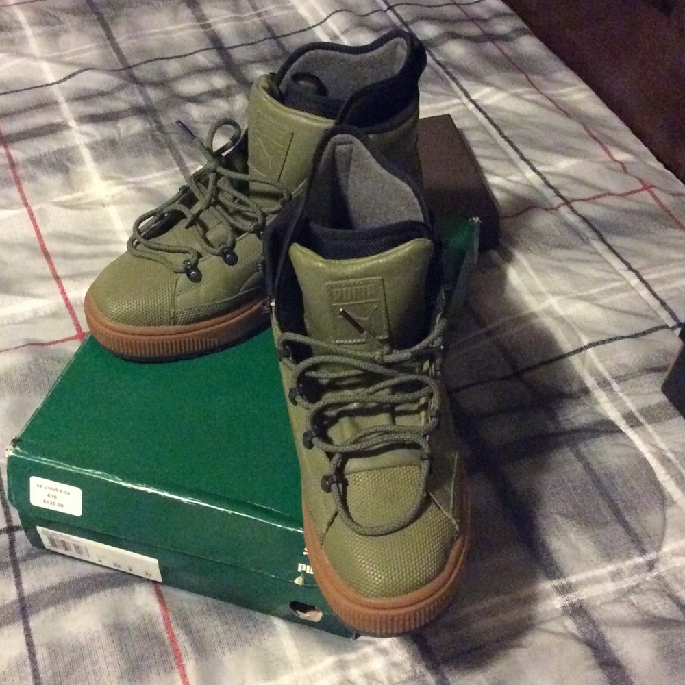 Green puma "The Ren Boot"
