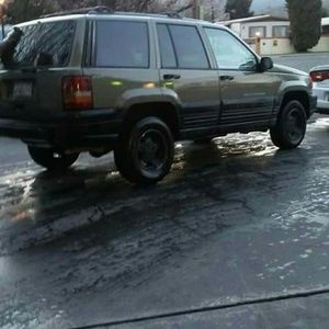 Meet your Posher, Britney