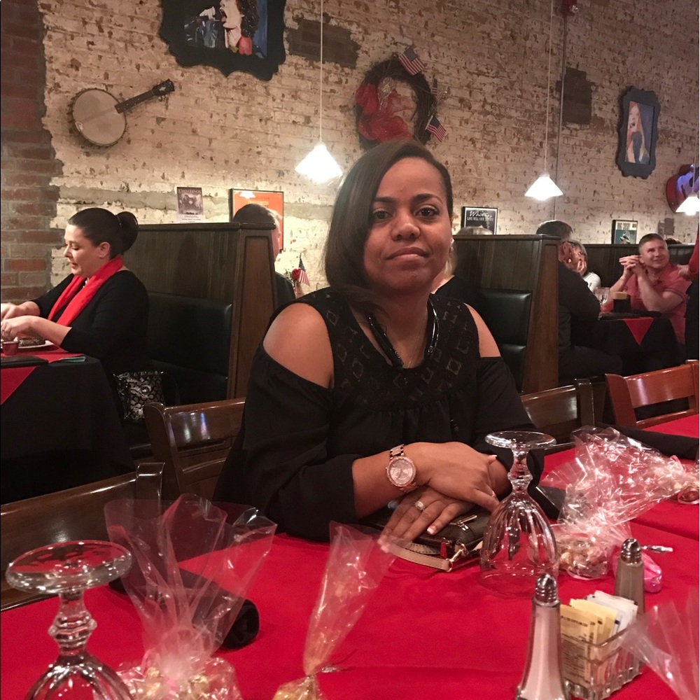 Meet your Posher, Latoya