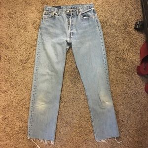 PERFECT VINTAGE CROPPED LEVIS! 501!!