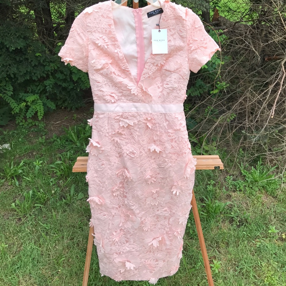 FEW MODA lace dress with floral appliqué.