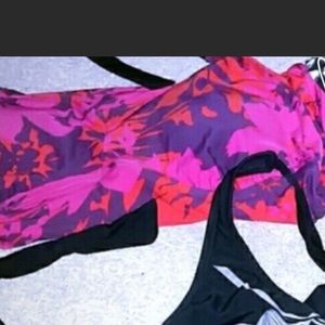 Liz Lange maternity size Large bathing suit top