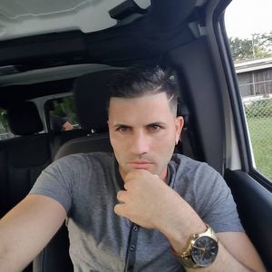 Meet your Posher, Javier