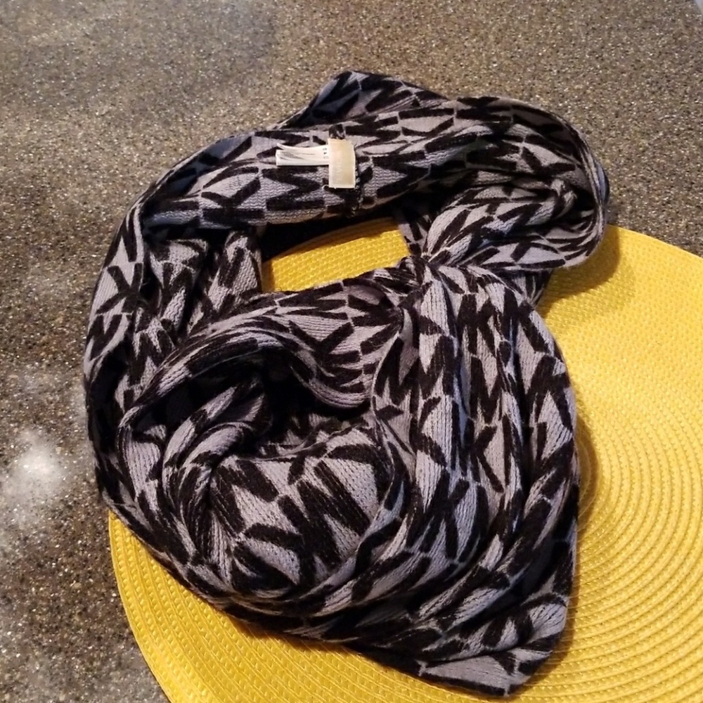Michael Kors infinity scarf