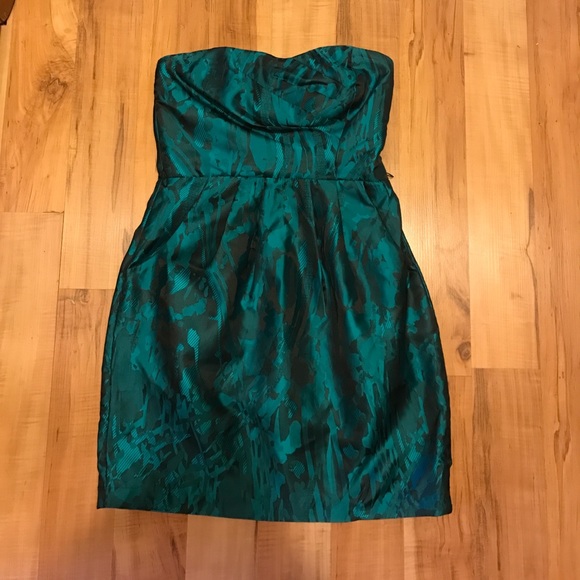 Trixxi mini dress - Picture 2 of 4