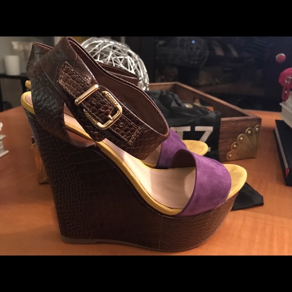 **SOLD** Schutz Platform Wedges - Picture 3 of 4