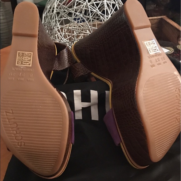 **SOLD** Schutz Platform Wedges - Picture 4 of 4