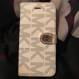 Michael Kors Accessories - Michael Kors iPhone 6/6s Flip Case Michael Kors Accessories - Michael Kors iPhone 6/6s Flip Case