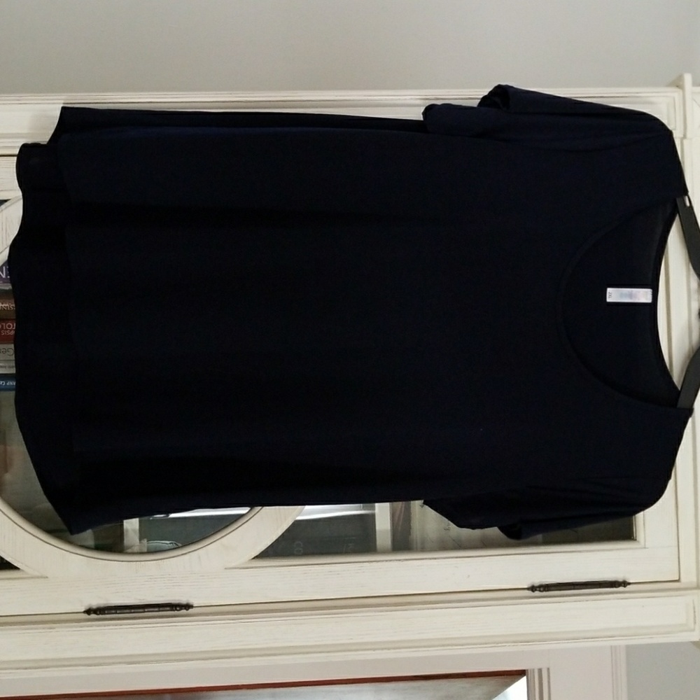 LulaRoe Classic T Navy Size 2XL, Worn Once