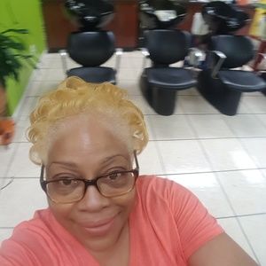 Meet your Posher, Diana